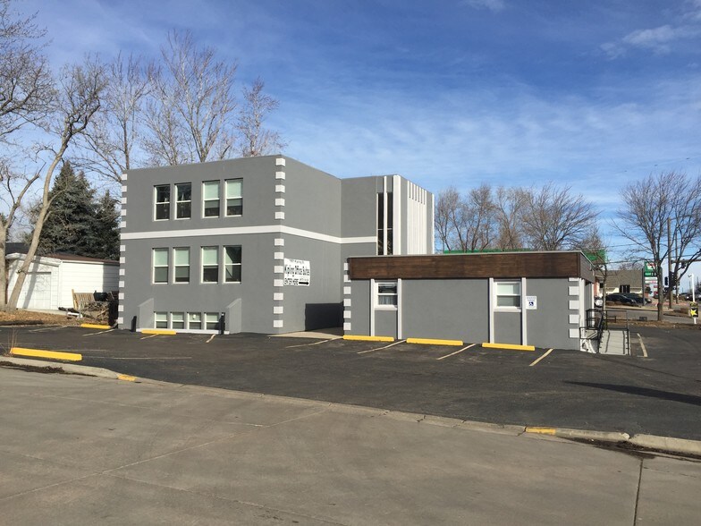 More Photos Of 1901 Kipling St, Lakewood Office For Sale