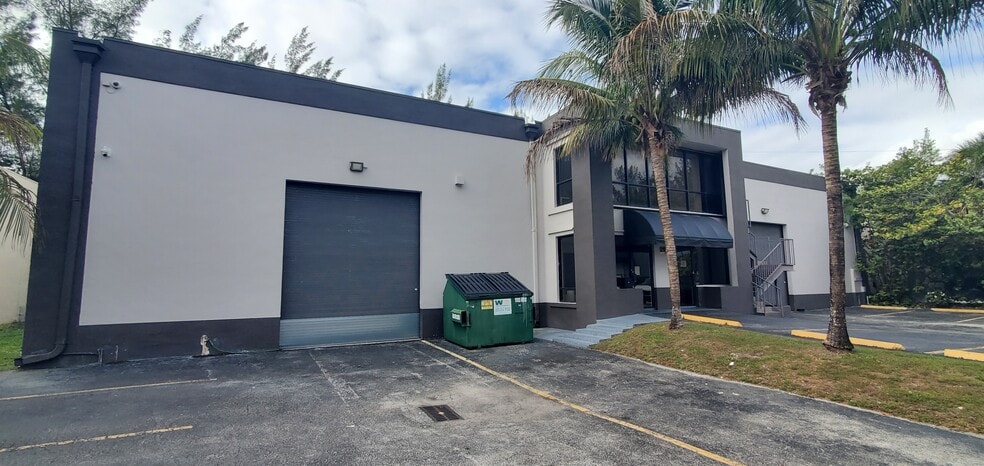 More Photos Of 2100 NW 93rd Ave, Miami Warehouse For Sale