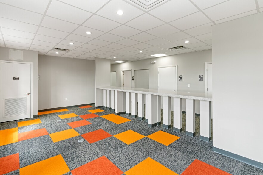 More Photos Of 4640 S University Dr, Davie Medical For Sale