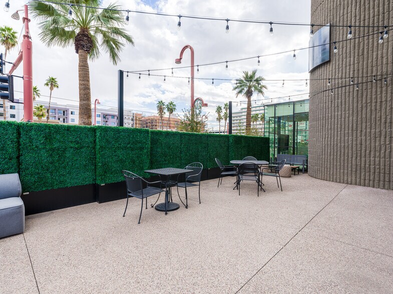 More Photos Of 2828 N Central Ave, Phoenix Loft Creative Space For Sale