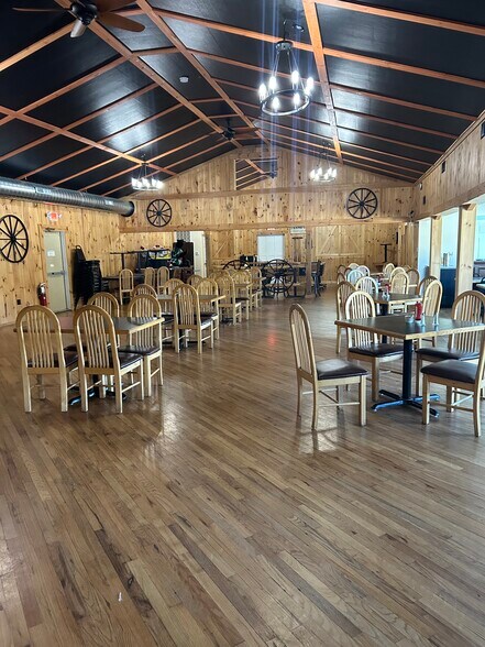 More Photos Of 17 Cherry Plain Sq, Berlin Restaurant For Sale