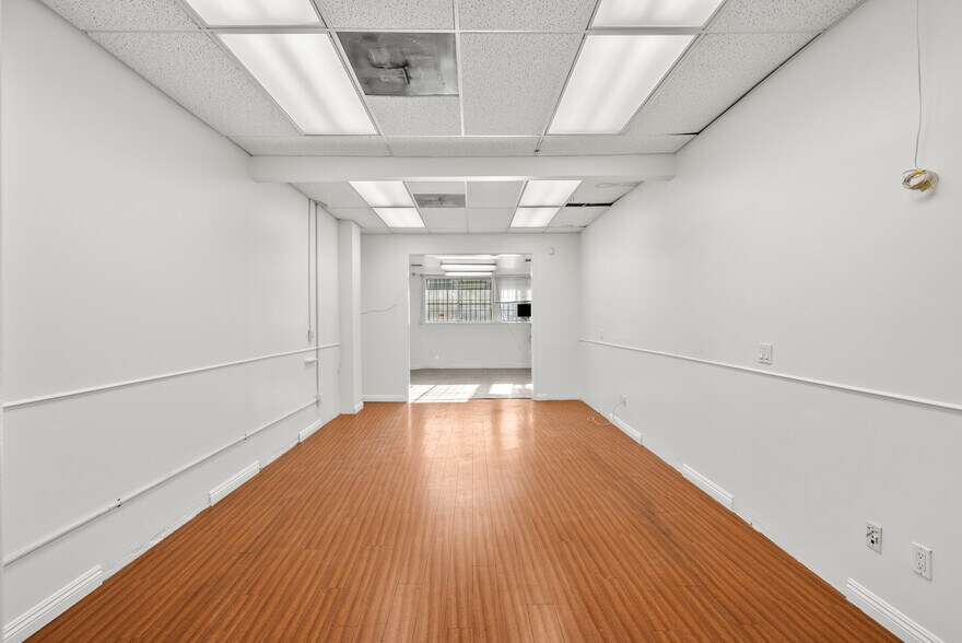 More Photos Of 7225 Fulton Ave, North Hollywood Warehouse For Sale