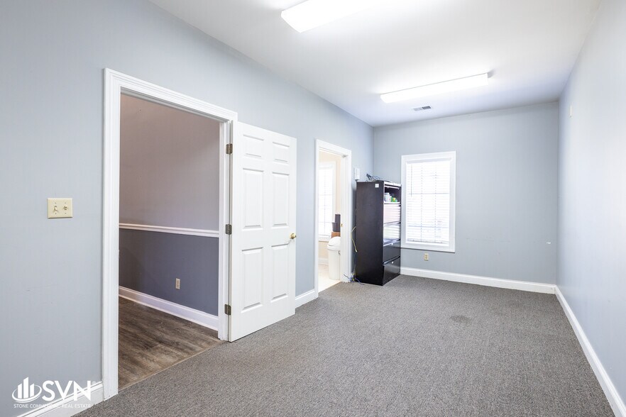 More Photos Of 328 Highland Park Dr, Richmond Office For Lease