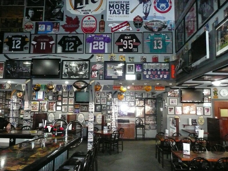 More Photos Of 102 Lincolnway E, Mishawaka Storefront For Sale