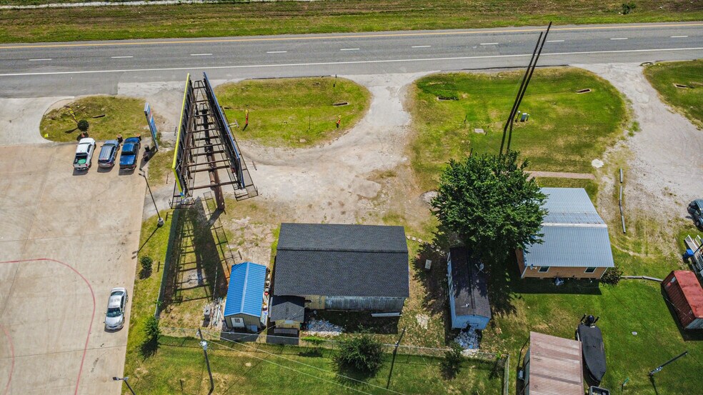 More Photos Of 6736 US Highway 59 S, Goodrich Freestanding For Sale