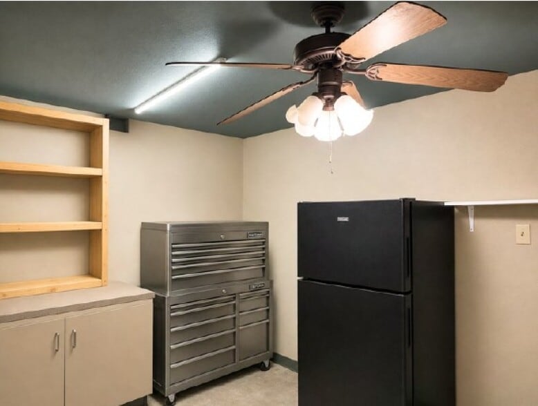 More Photos Of 3420 South Fwy, Fort Worth Warehouse For Sale