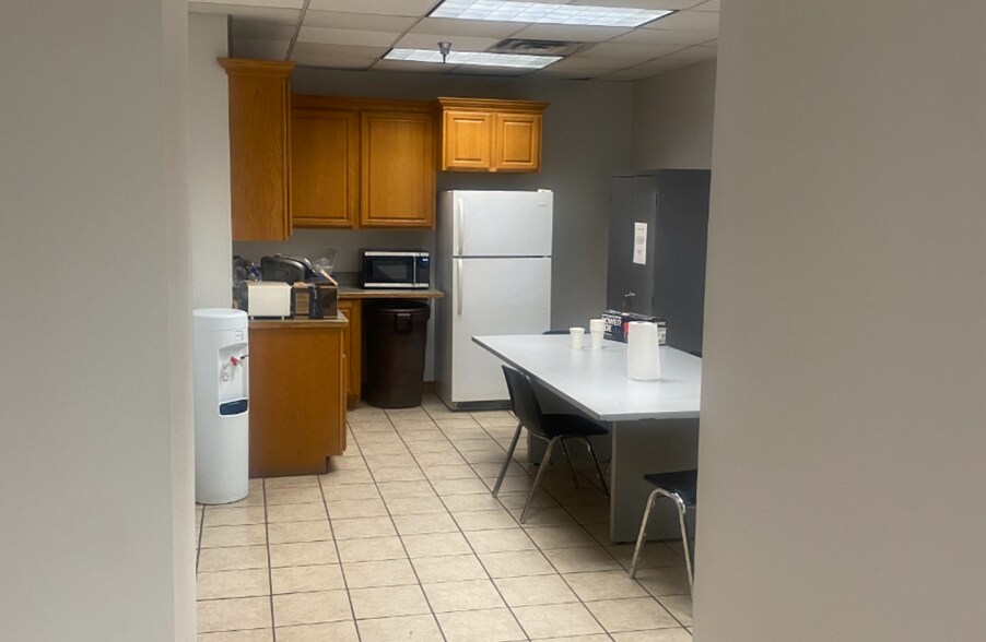 More Photos Of 16300 International St, Doswell Warehouse For Sale