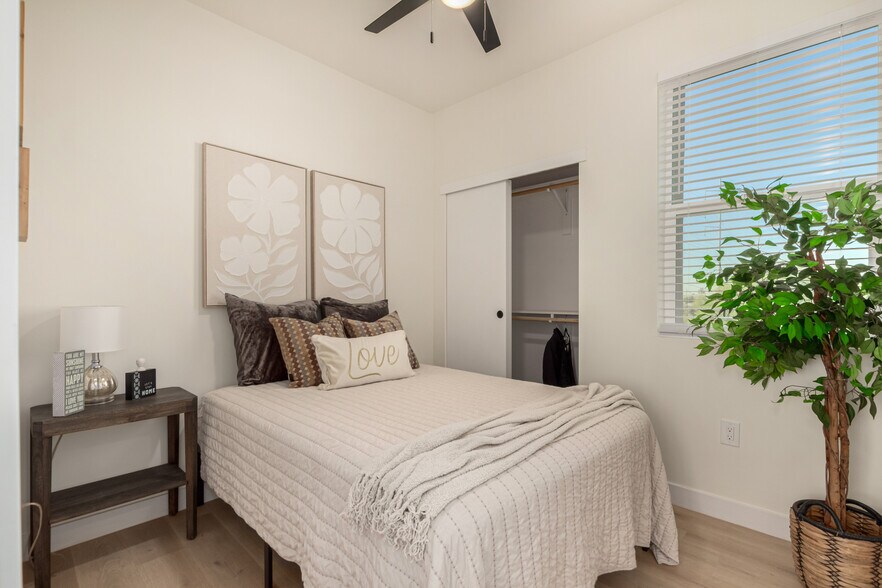 More Photos Of 1728 W Sherman St, Phoenix Multifamily For Sale