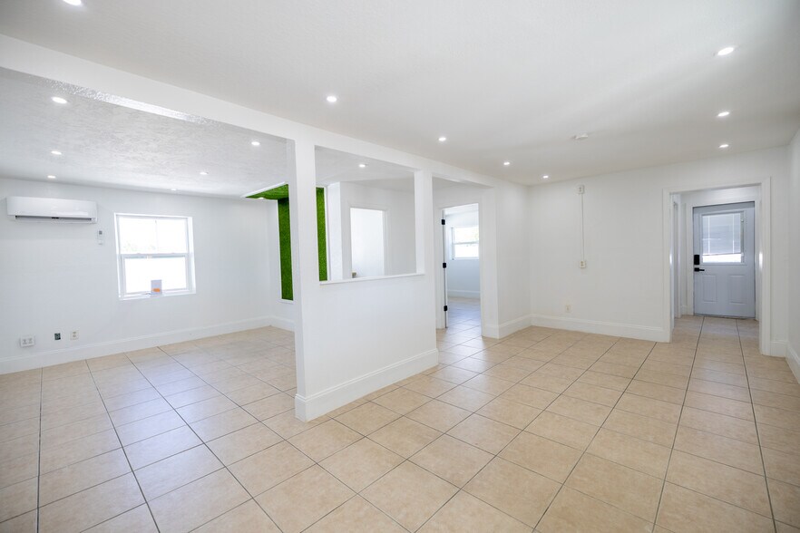 More Photos Of 4830 Palm Beach Blvd, Fort Myers Auto Repair For Lease