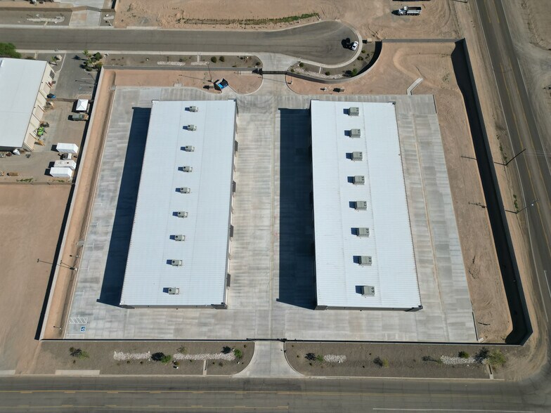More Photos Of 3912 E 43rd St, Yuma Warehouse For Lease