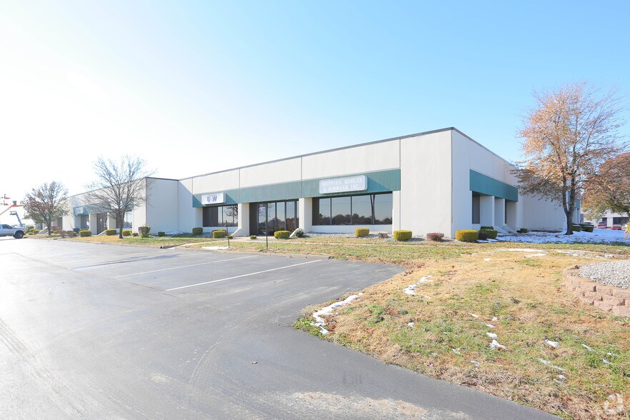 More Photos Of 10 Central Industrial Dr, Granite City Warehouse For Sale