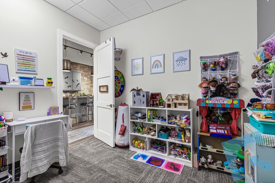 More Photos Of 9041 Mid Cities Blvd, North Richland Hills Unknown For Lease