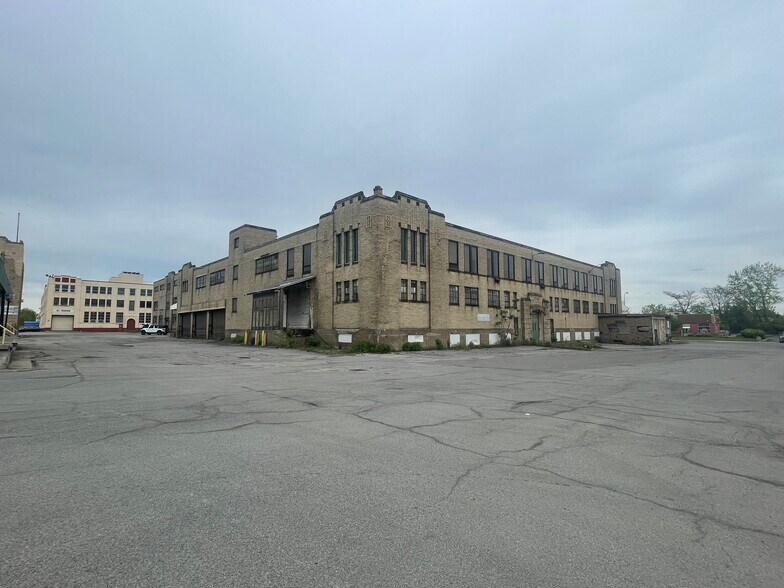 More Photos Of 658 Bailey Ave, Buffalo Manufacturing For Sale