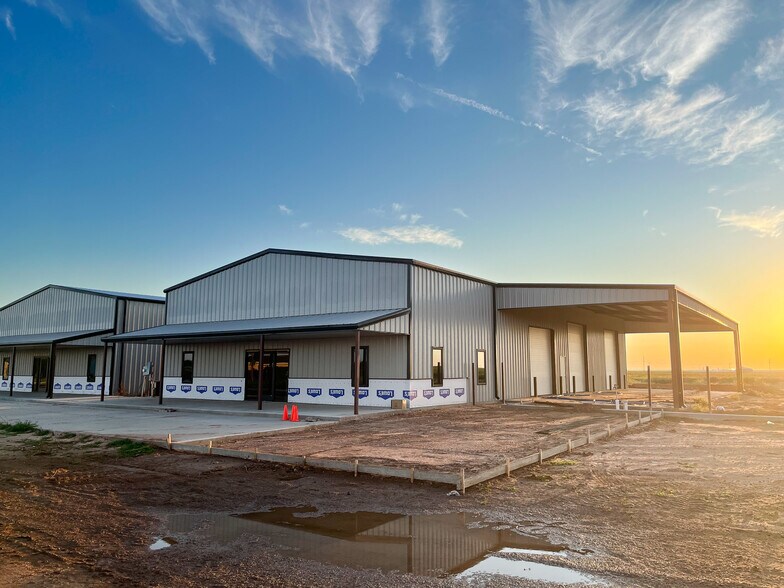 More Photos Of 12701 CR 3100, Slaton Industrial For Lease