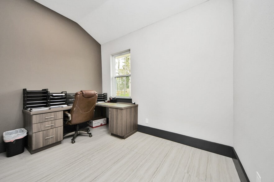 More Photos Of 5310 Logston Ln, Spring Flex For Sale