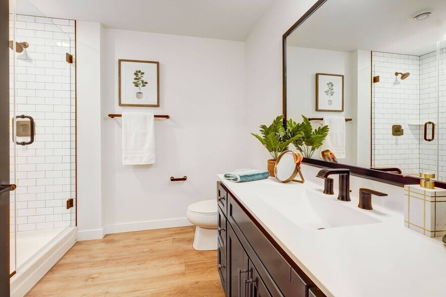 More Photos Of 615 S 8th St, Minneapolis Apartments For Lease