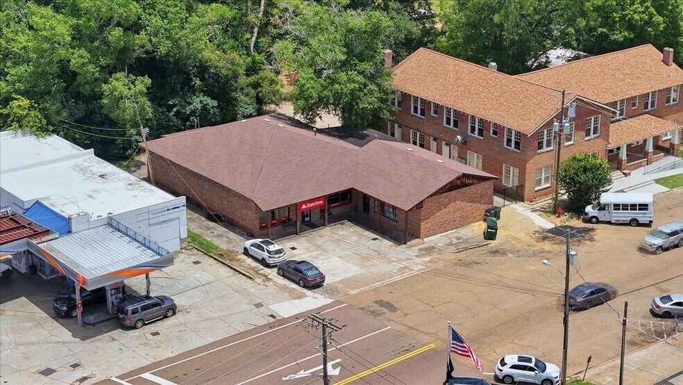 More Photos Of 148 W Green St, Hazlehurst Office For Sale
