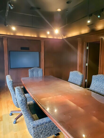 More Photos Of 1851 E 71st St, Tulsa Loft Creative Space For Sale