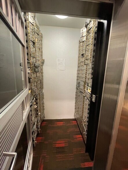 More Photos Of 84 N Plank Rd, Newburgh Storefront For Lease