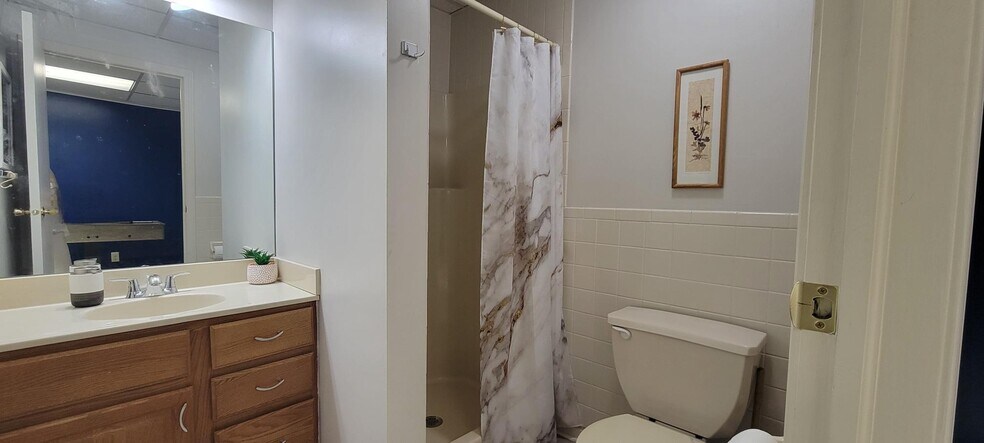 More Photos Of 3030 Michigan St, South Bend Office For Sale