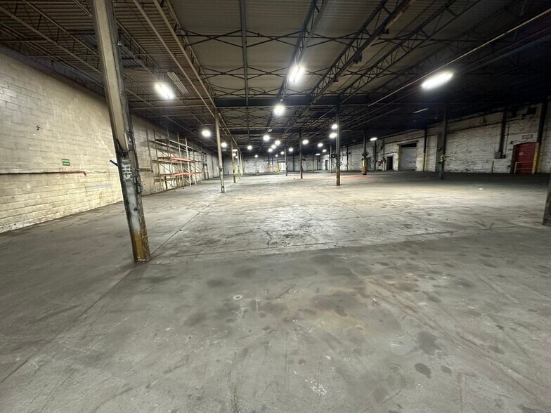 More Photos Of 1800 Churchman Ave, Indianapolis Manufacturing For Lease