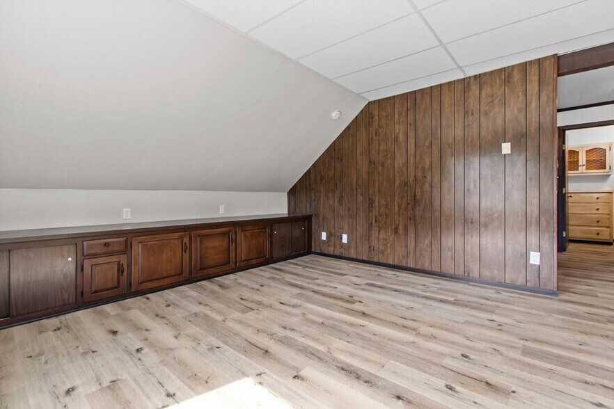 More Photos Of 1903 E Apple Creek Rd, Appleton Apartments For Sale