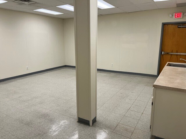 More Photos Of 1330 Industry Rd, Hatfield Warehouse For Lease