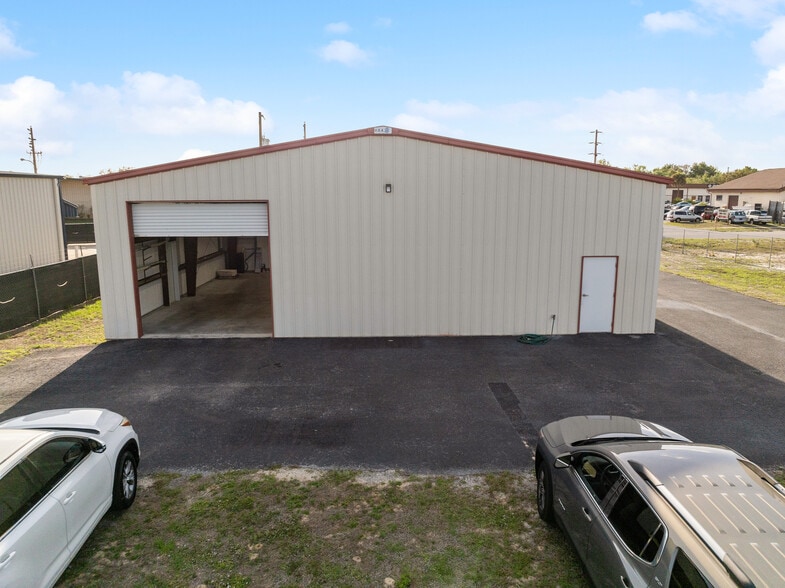 More Photos Of 18820 Sakera Rd, Hudson Warehouse For Lease