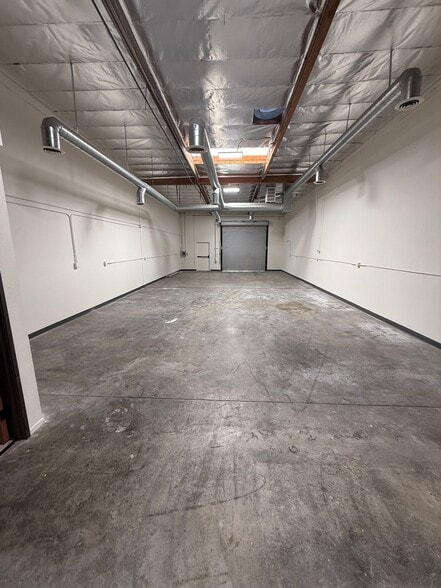 More Photos Of 7801-7807 Telegraph Rd, Montebello Flex For Lease
