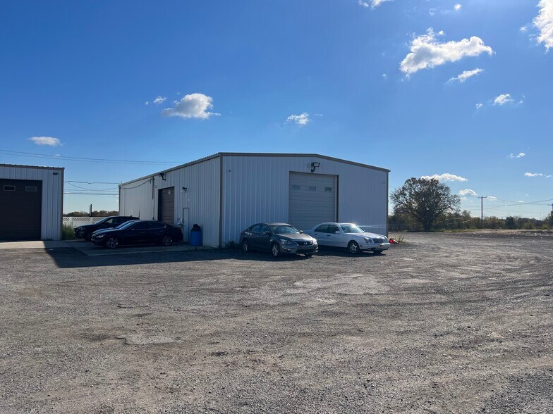 More Photos Of 1445 Calcon Hook Rd, Sharon Hill Warehouse For Lease