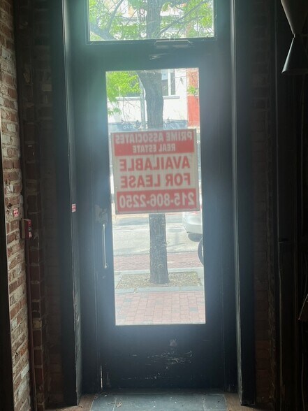 More Photos Of 308 Market St, Philadelphia Storefront Retail Office For Lease
