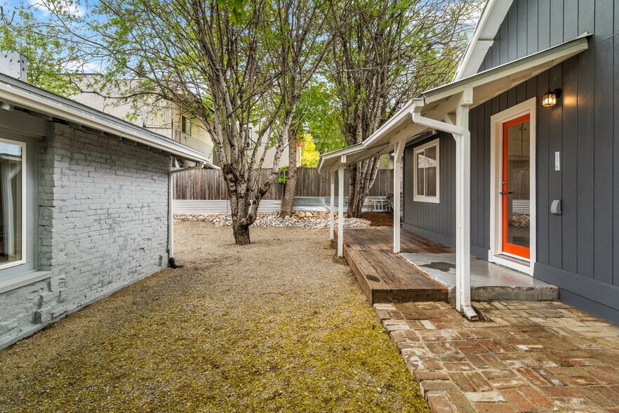 More Photos Of 218 5th Ave, Metaline Falls Storefront Retail Residential For Sale