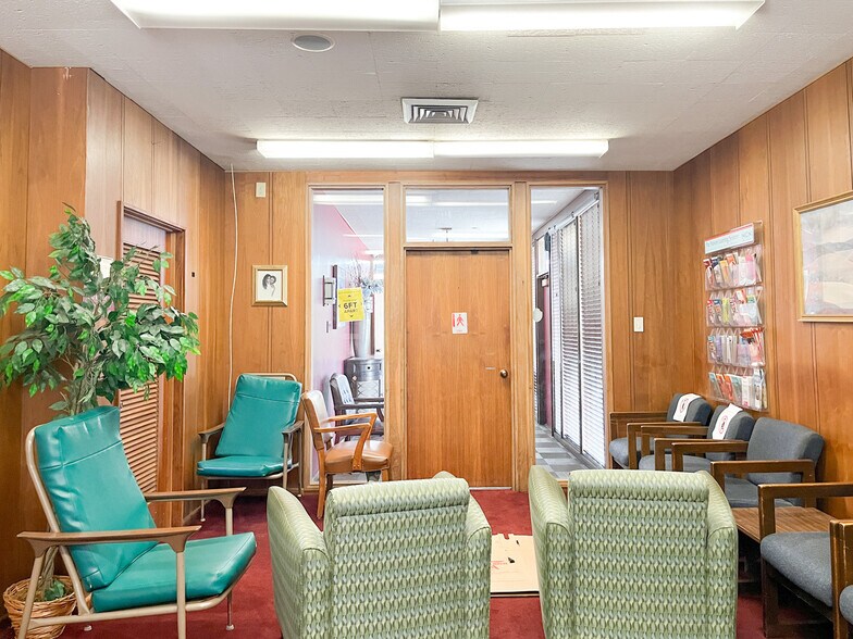 More Photos Of 4750 North Blvd, Baton Rouge Medical For Sale