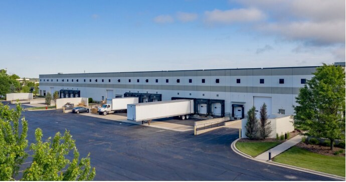 More Photos Of 4659-4859 W Basswood Dr, Franklin Distribution For Lease