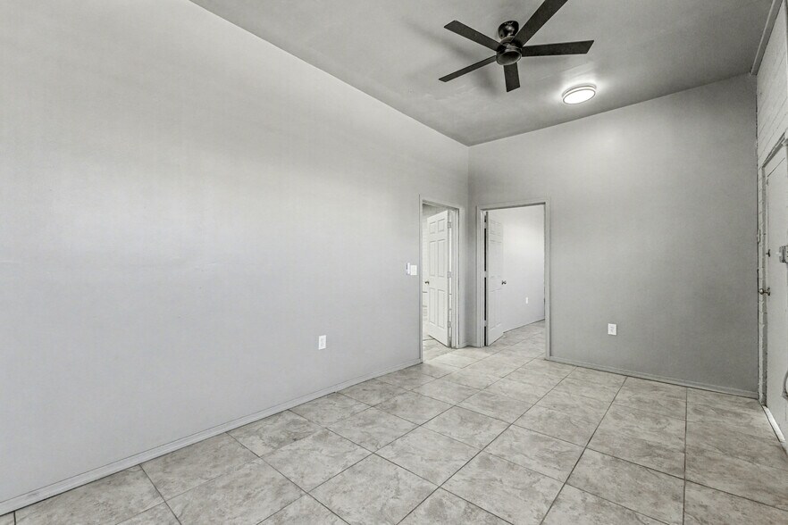 More Photos Of 1417-1421 E Washington St, Phoenix Warehouse For Sale
