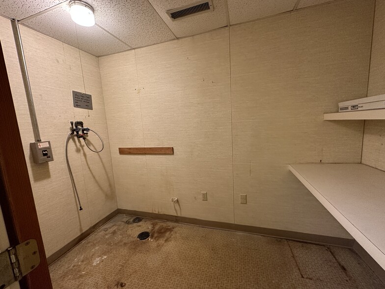 More Photos Of 2630 E Chestnut Ave, Vineland Medical For Sale