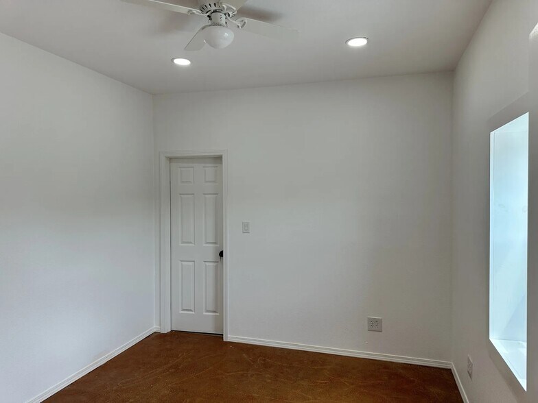 More Photos Of 182 Cr-335, Abilene Warehouse For Lease