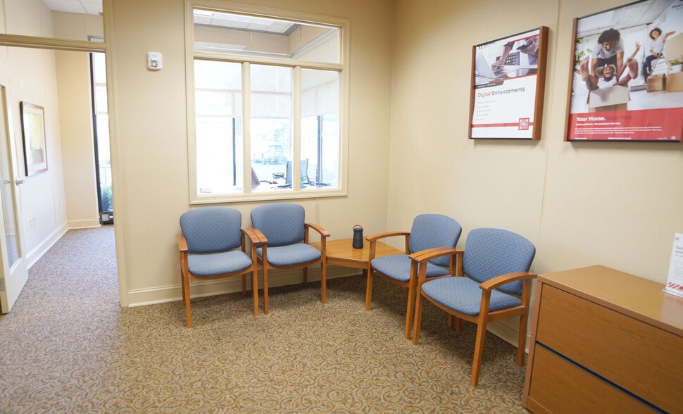 More Photos Of 102 Baughmans Ln, Frederick General Retail For Sale