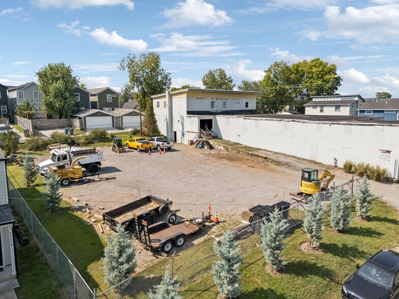 More Photos Of 1715 Pecan St, Nashville Warehouse For Sale