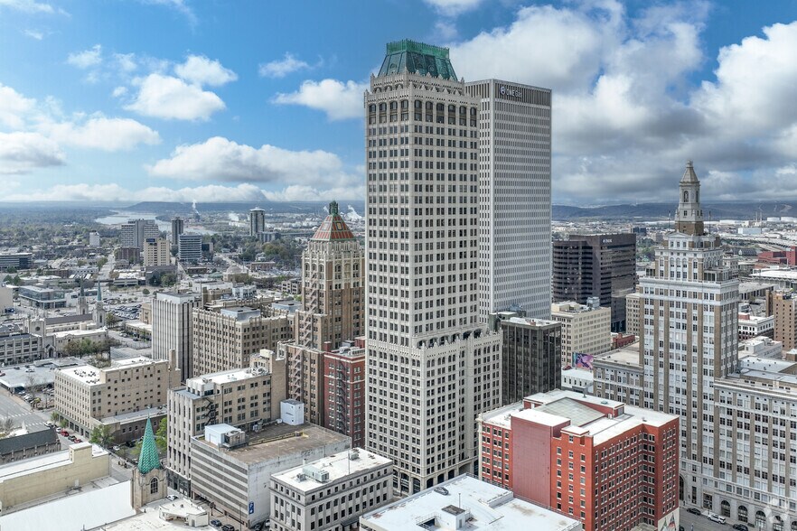 Primary Photo Of 401 S Boston Ave, Tulsa Office For Lease