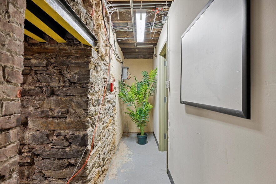 More Photos Of 136-138 N 2nd St, Philadelphia Apartments For Sale