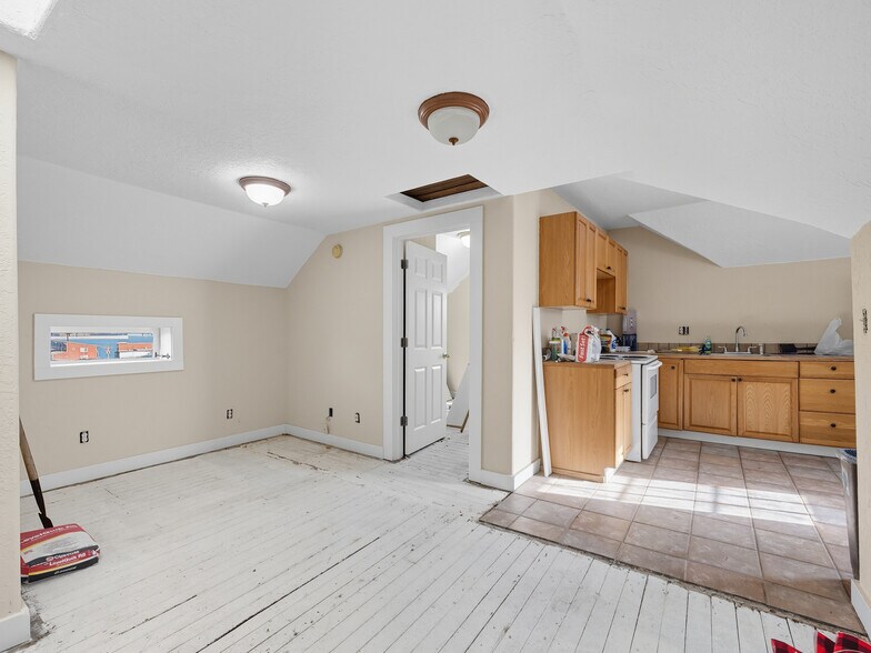 More Photos Of 686 29th St, Astoria Multifamily For Sale