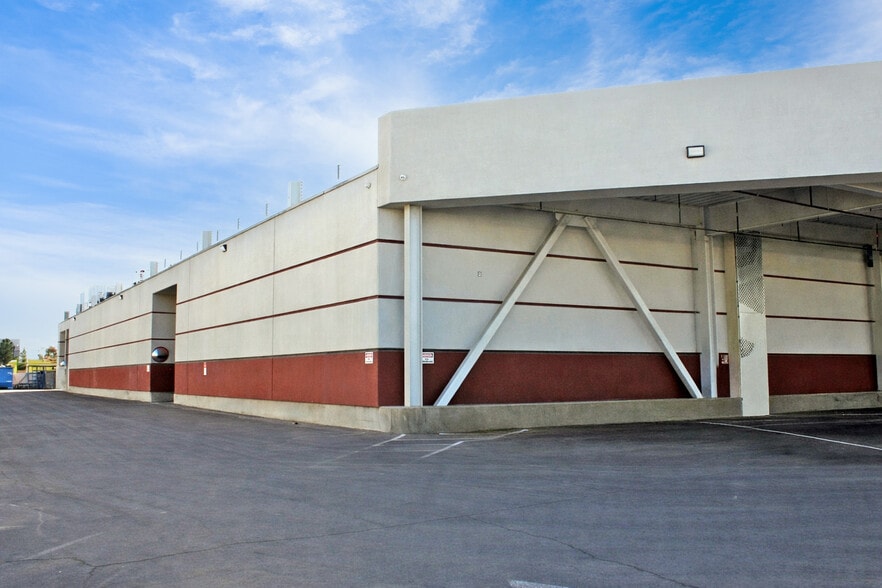 More Photos Of 6440 Polaris Ave, Las Vegas Manufacturing For Sale