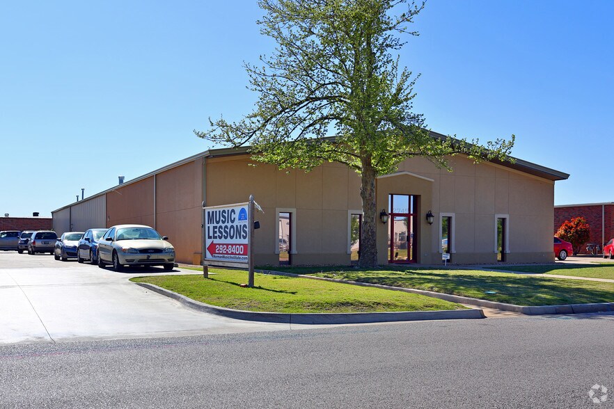 Primary Photo Of 2745 Broce Dr, Norman Warehouse For Lease