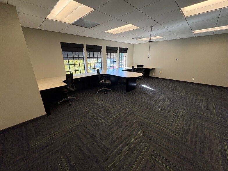 More Photos Of 1210-1214 E Green St, Pasadena Office For Lease