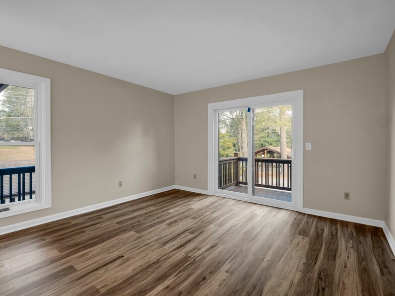 More Photos Of 520 Courtwood Ln, Hendersonville Apartments For Sale