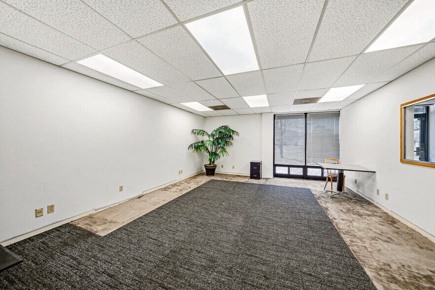 More Photos Of 710 Jefferson Ave, Ashland Light Manufacturing For Lease