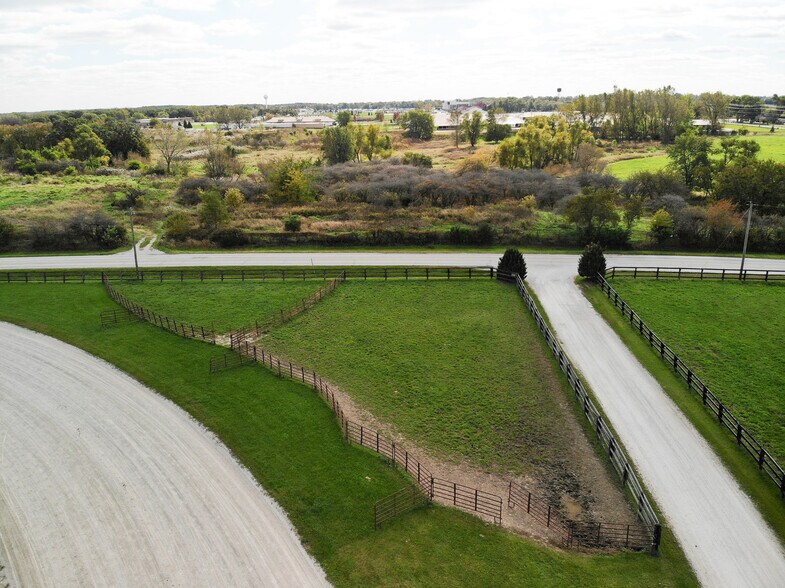 More Photos Of 475 W New Monee Rd, Crete Horse Stables For Sale