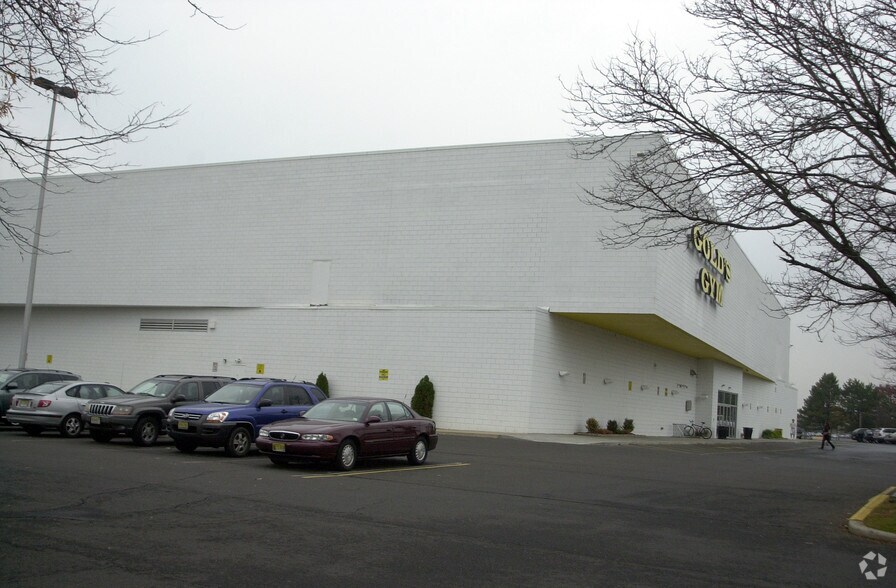 More Photos Of 4152 Quakerbridge Rd, Lawrenceville Health Club For Sale