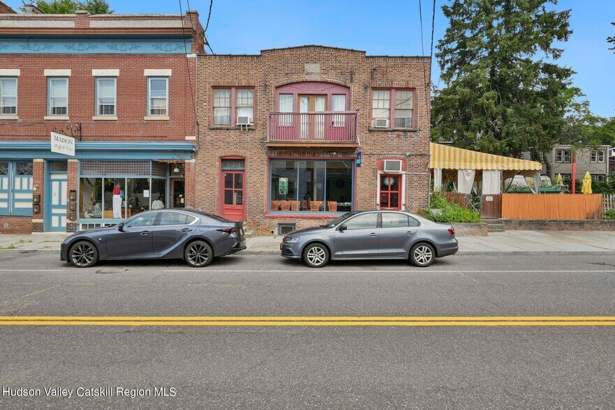 More Photos Of 97 Abeel St, Kingston Storefront Retail Residential For Sale